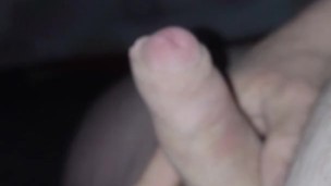 Muy caliente,hablando con una amiga me tuve que tocar